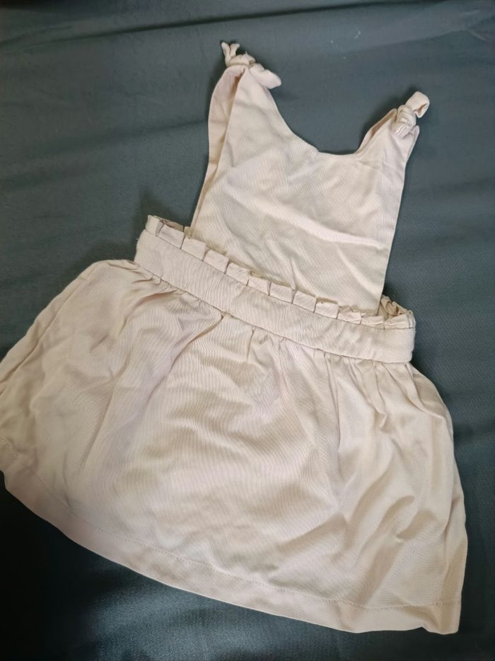 Robe salopette rose 💕 Taille 12 mois - photo numéro 3