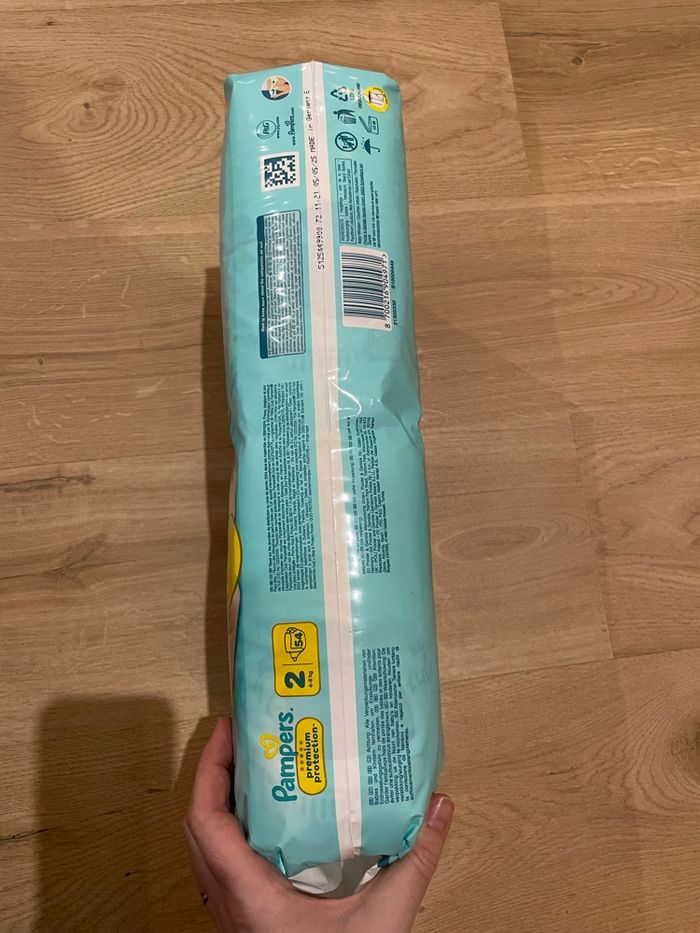 Couche Pampers taille 2 neuf - photo numéro 6