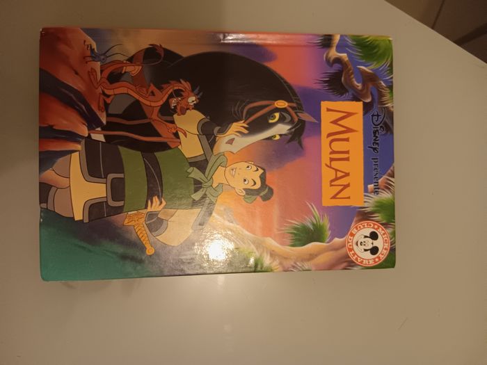 Livre disney mulan