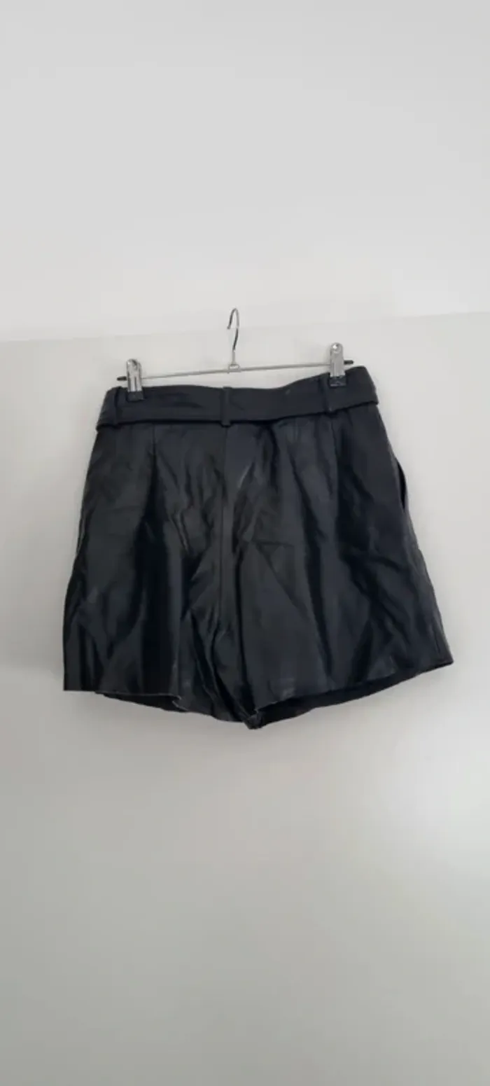 Short en cuir noir kookai 38 - photo numéro 3