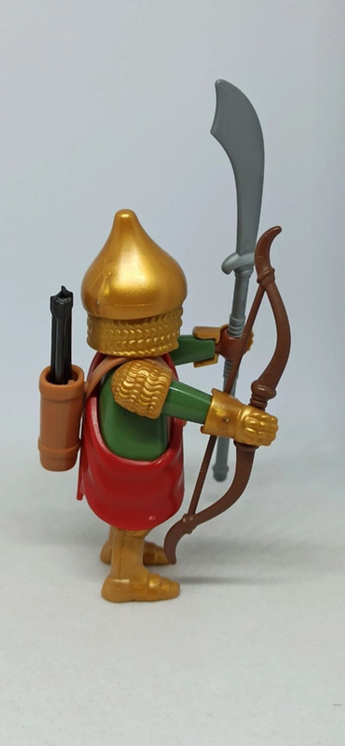 Homme guerrier perse avec casque doré et arc playmobil - photo numéro 3