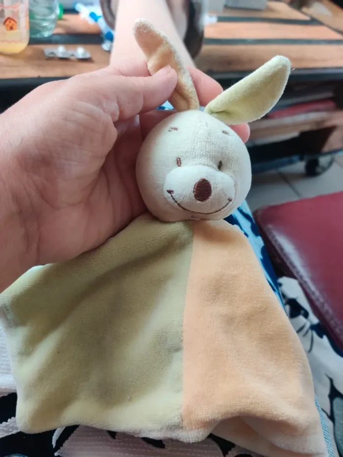 Doudou plat lapin vert jaune orange JJA - photo numéro 3