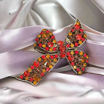 Splendide broche noeud