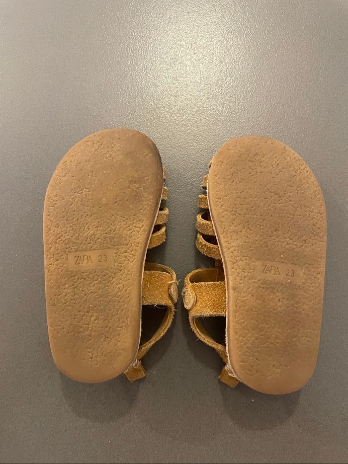 Sandale cuir garçon Zara taille 23 - photo numéro 4
