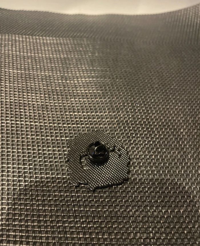 Pin’s Bulbizarre bulbasaur Pokémon broche en très bon état - photo numéro 3