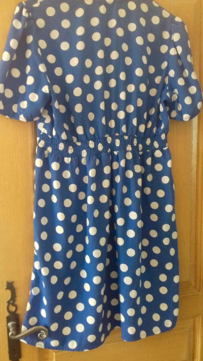 Robe bleu à pois blanc Kiabi taille 42 - photo numéro 2