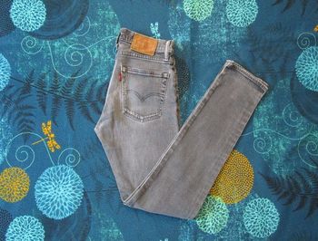 Jean homme Levi’s 505 coupe droite régular taille 38 W29 L32 Noir délavé (J344)