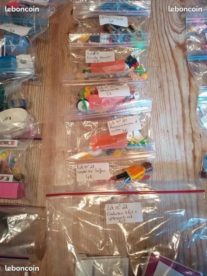 Lot de différents playmobil en sachet - photo numéro 5