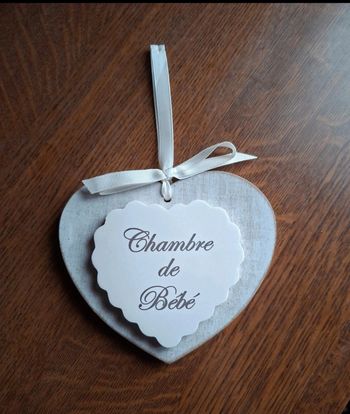 Décoration porte chambre de bébé 