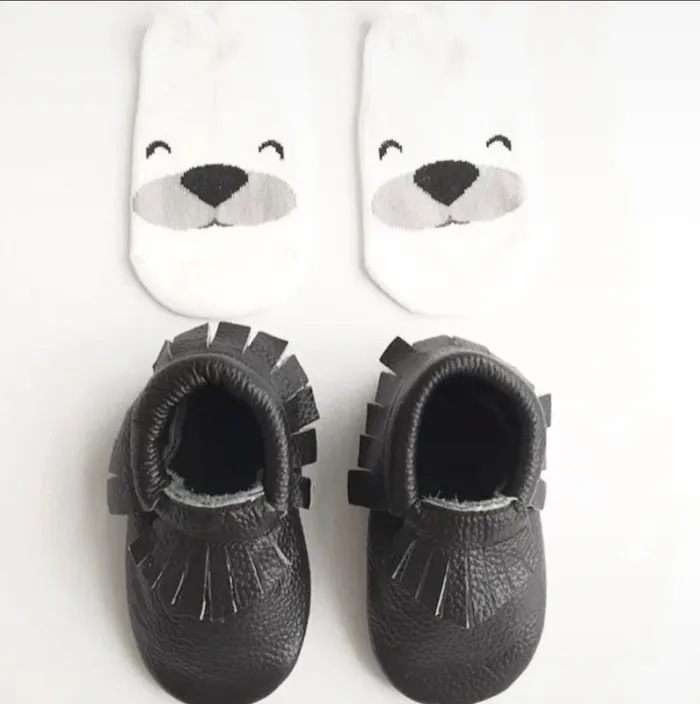 Mocassins Moccs en cuir noir neuves 6/12 mois mixte