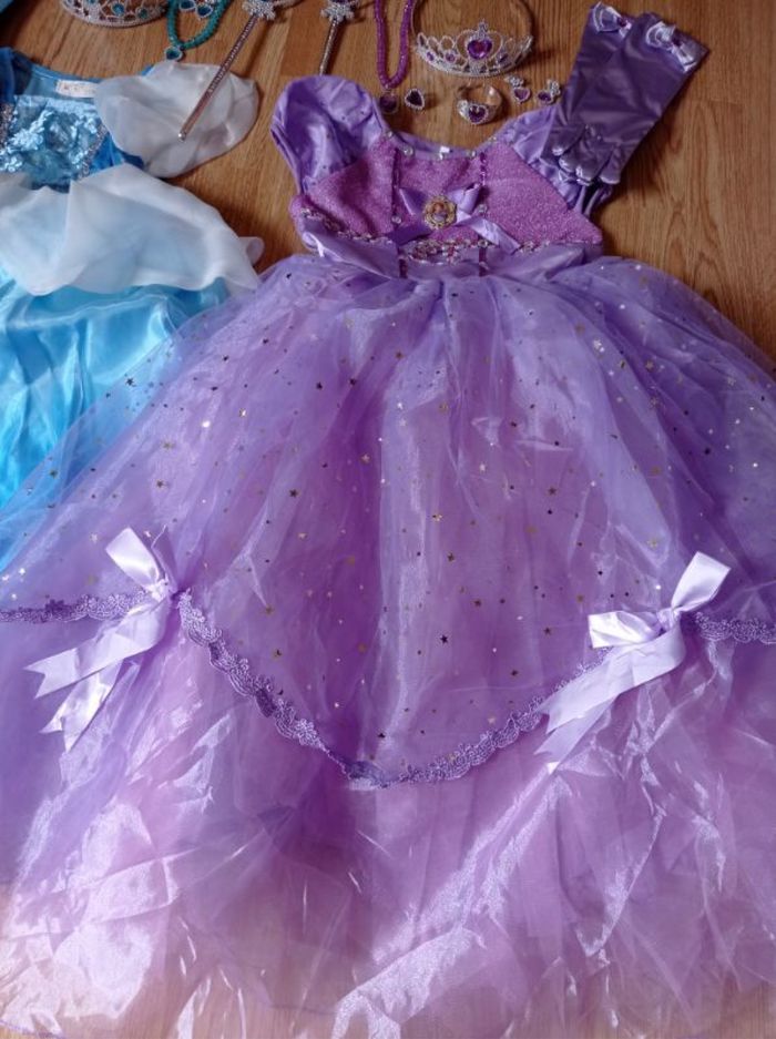 Lot déguisement 2 robes de princesse 5-6ans - photo numéro 4