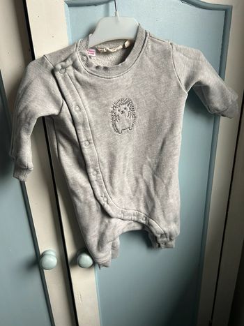 Pyjama 1 pièce/ combinaison sans pied , 1 mois