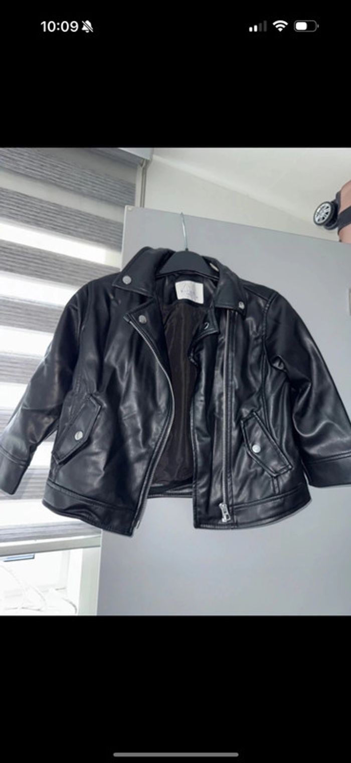 Veste zara filles 110 tres bonne etat Zara