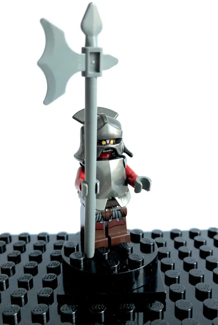 LEGO Seigneur des Anneaux - Uruk Hai, helmet & armor - photo numéro 6