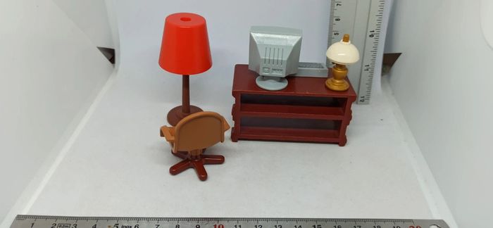 Meuble bureau avec ordinateur lampes et chaises playmobil - photo numéro 4