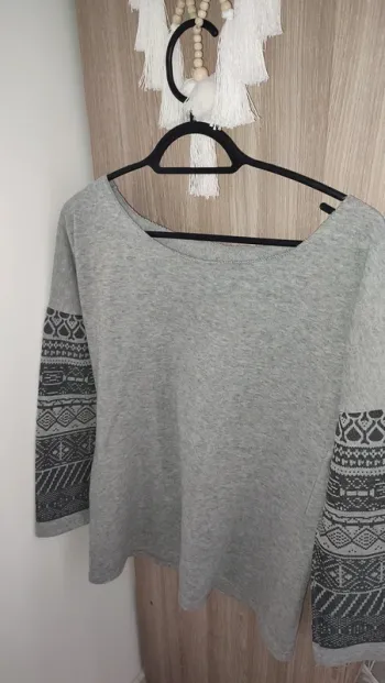 Pull gris