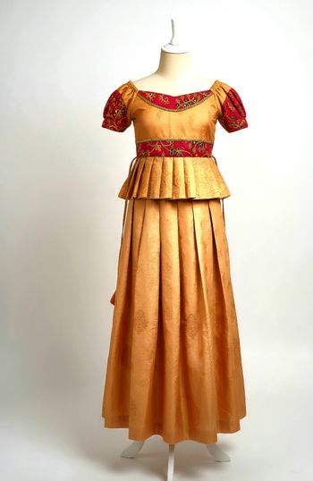 Robe indienne bollywood fille 5ans mariage soirée cérémonie fête anniversaire pavadai Sattai neuf orange rouge doré