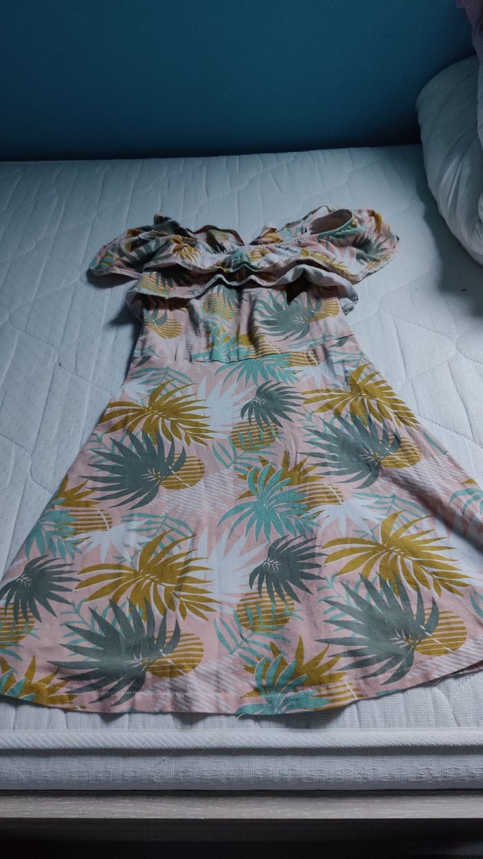 Lots vêtements 8 ans d'été - photo numéro 6