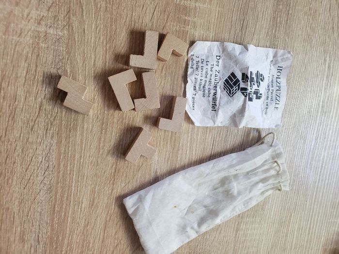 Jeux casse tête en bois