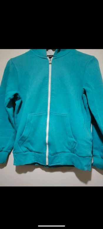 Beau sweat bleu Over game. Taille 12 ans
