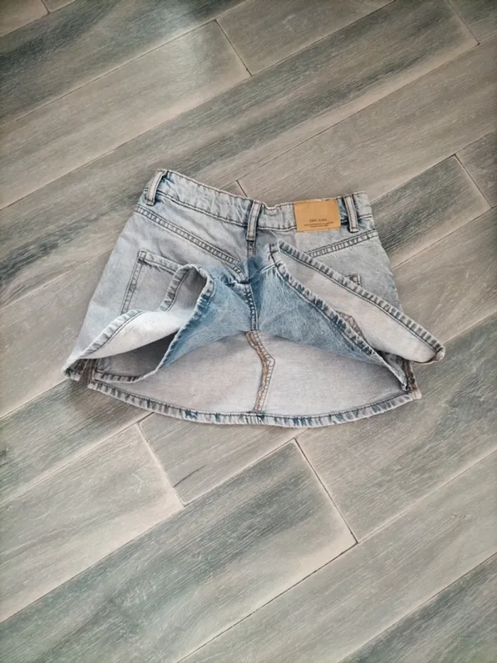 Jupe short en jeans Zara - photo numéro 3