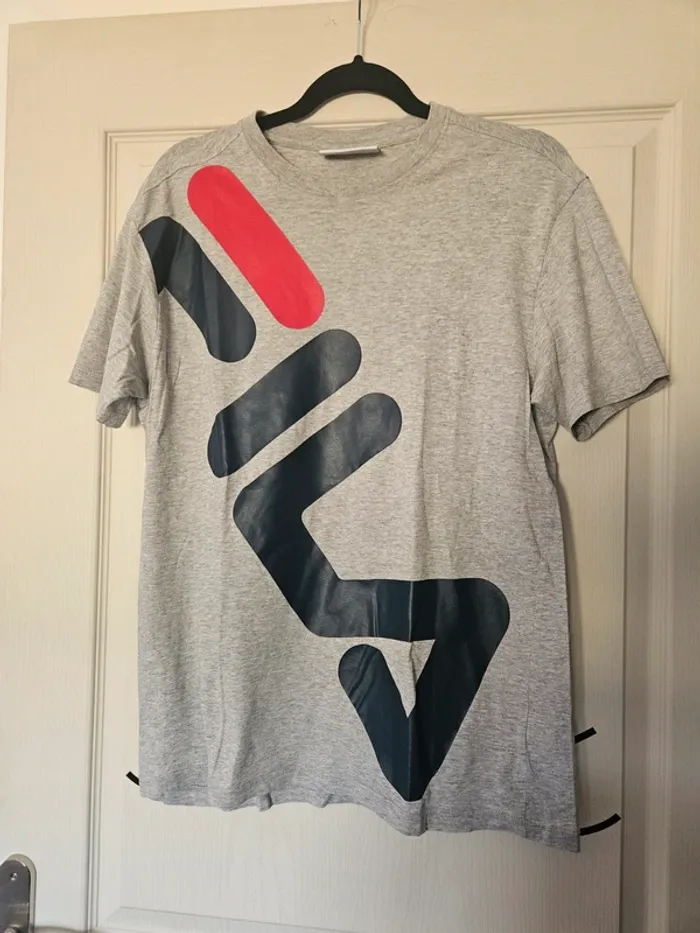 T-shirt gris Manches Courtes Taille S Fila