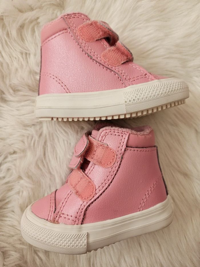 Bottines Converse bébé fourrées rose neuves - photo numéro 3