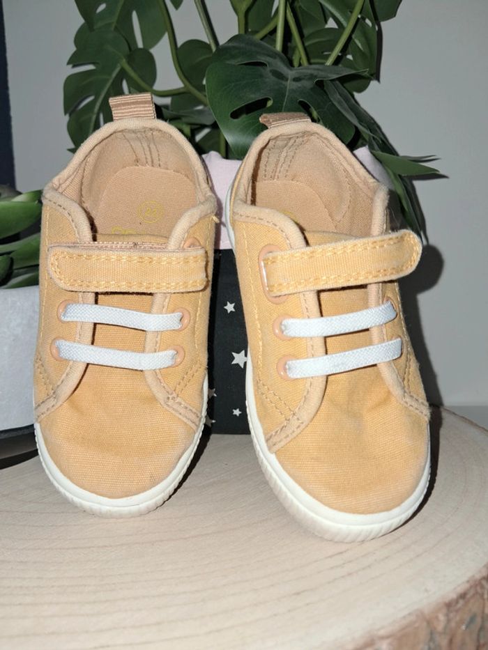 Chaussure toile jaune - photo numéro 2