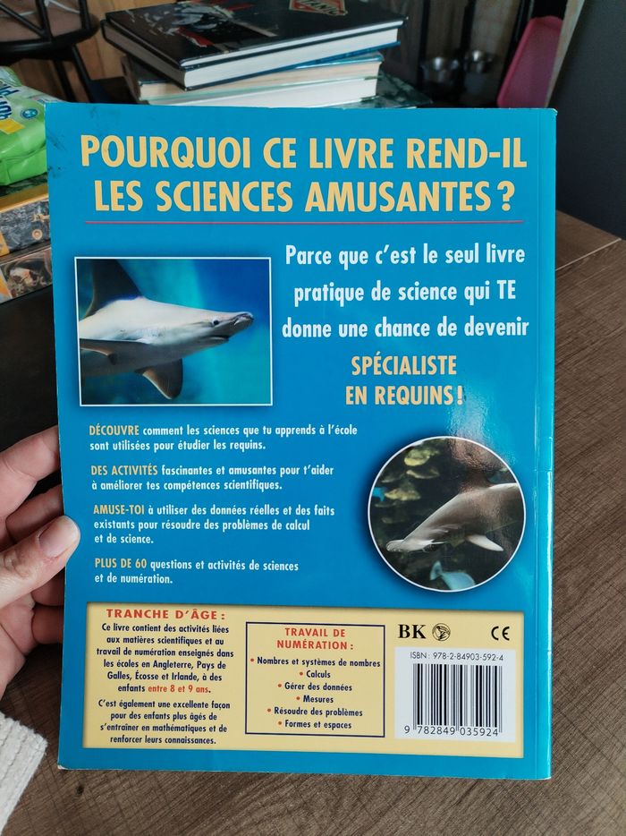 Lot livres doc requin - photo numéro 7