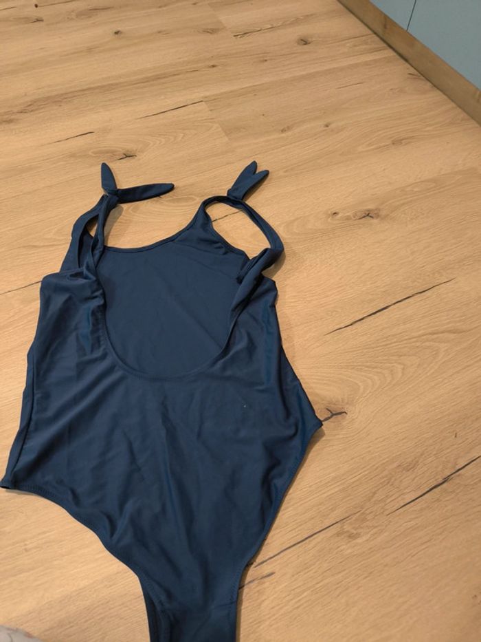 Maillot de bain une pièce taille M - photo numéro 2