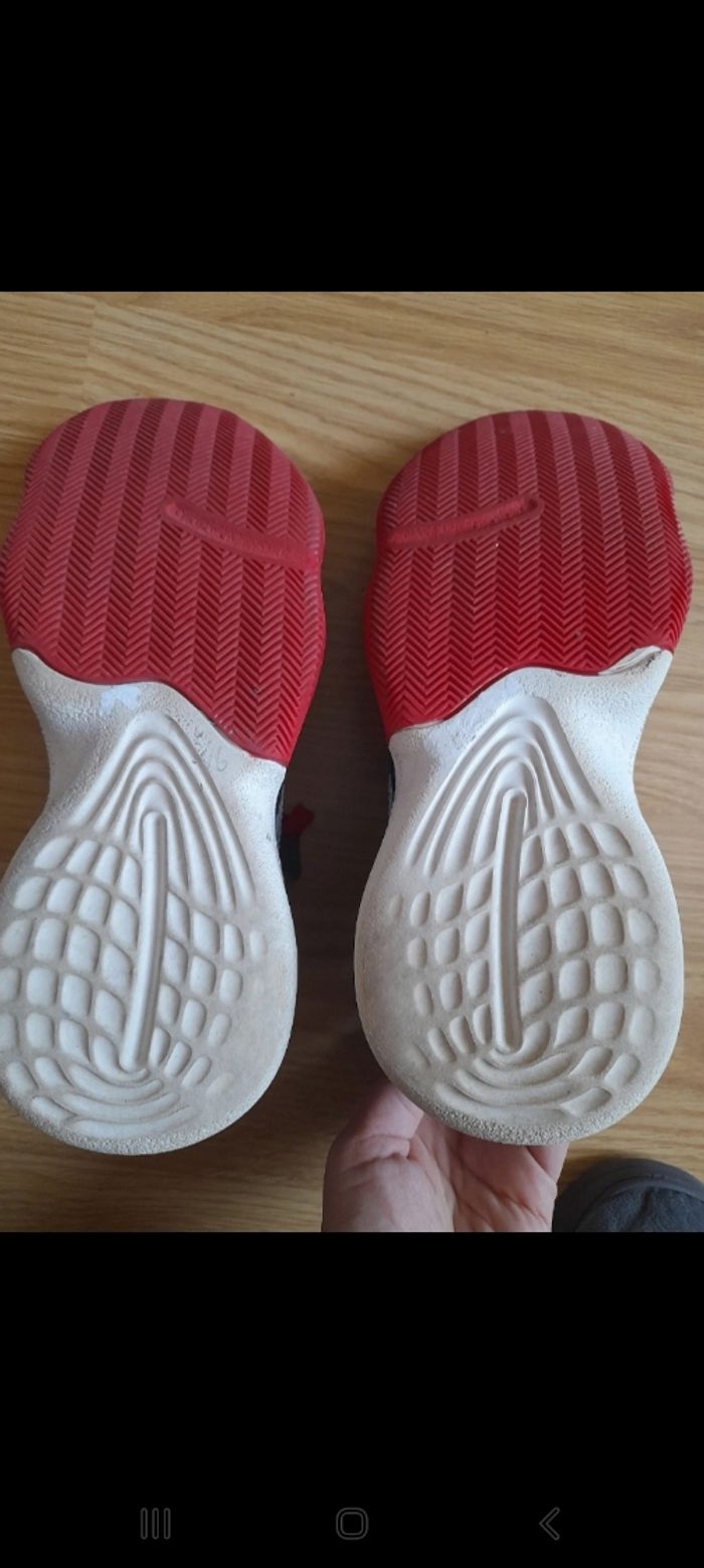 Adidas  Harden 41.5 bleu et rouge - photo numéro 5