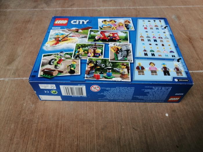 Lego City 60202 Ensemble de figurines - Les aventures en plein air [NEUF] - photo numéro 3