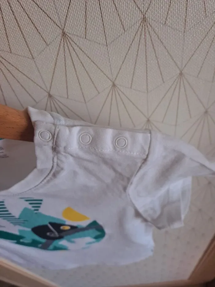 T-shirt garçon Obaïbi 23 mois comme neuf - photo numéro 4