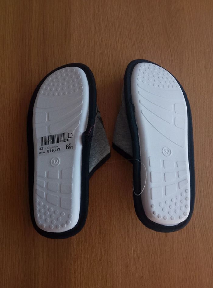 Chaussures chaussons pantoufles fille 32 - photo numéro 2