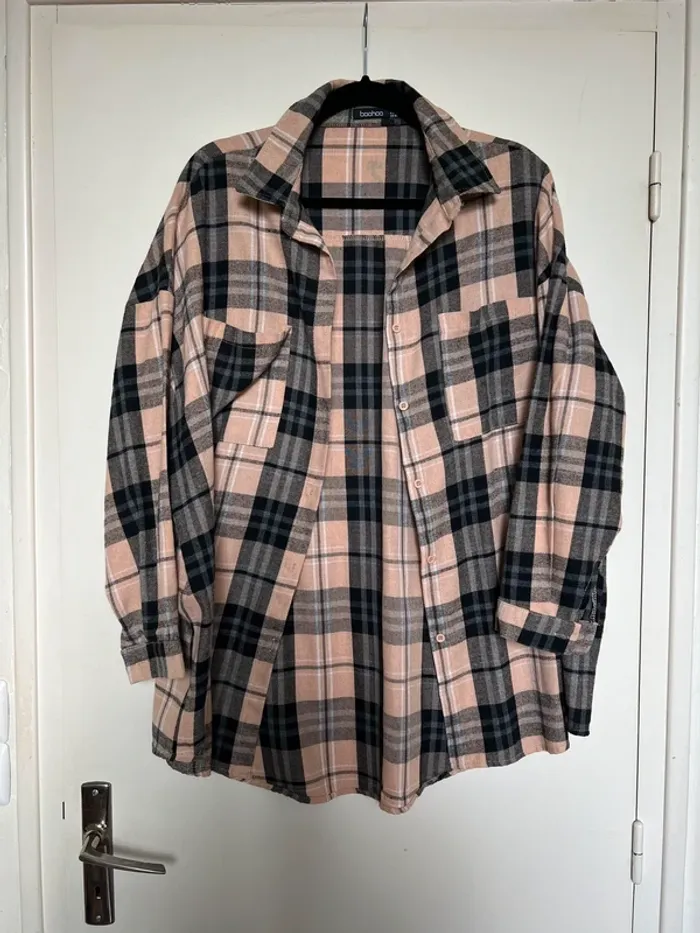 Surchemise à carreaux Boohoo – T38 👚