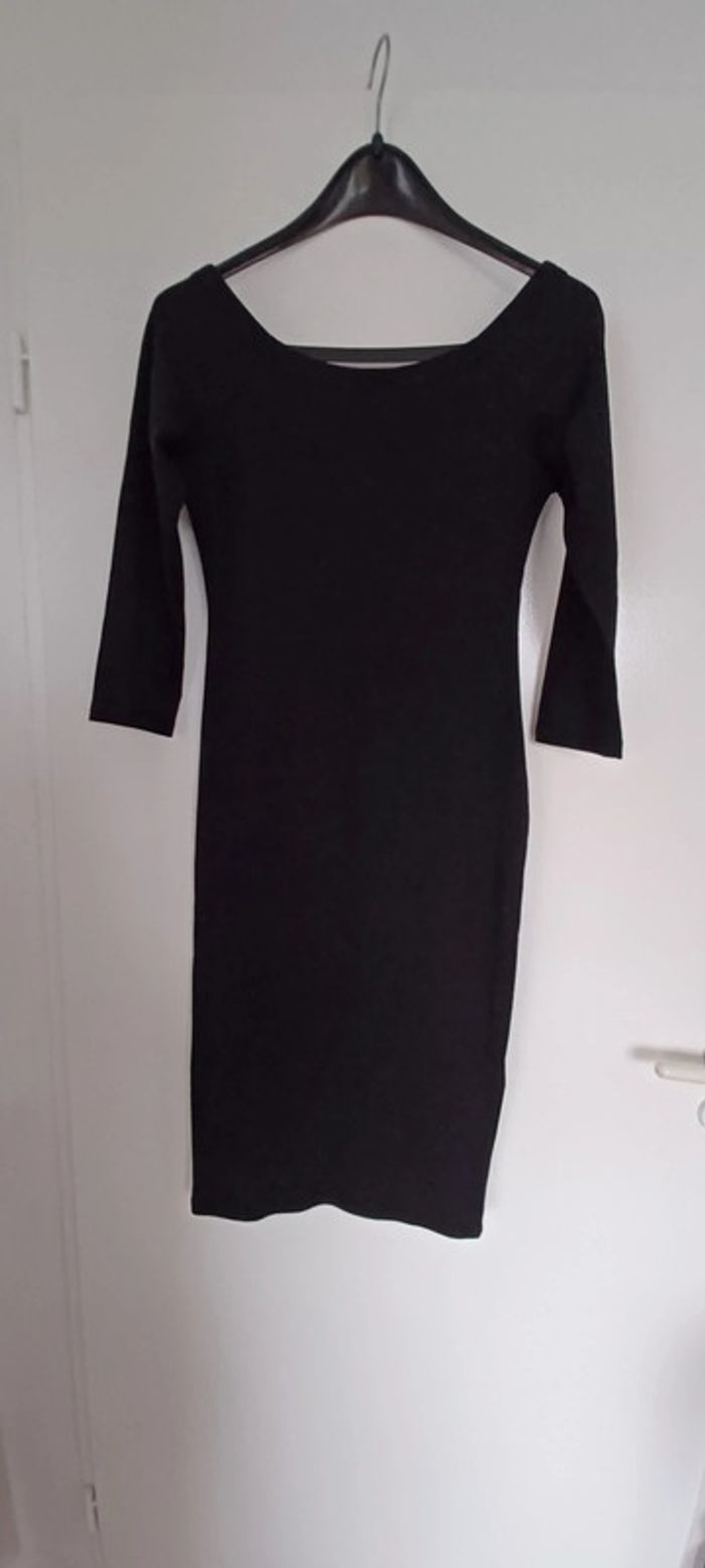 Robe noire Zara