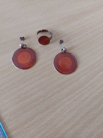 Ensemble boucle d'oreilles et bague