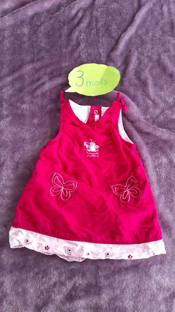 Robe légère papillons