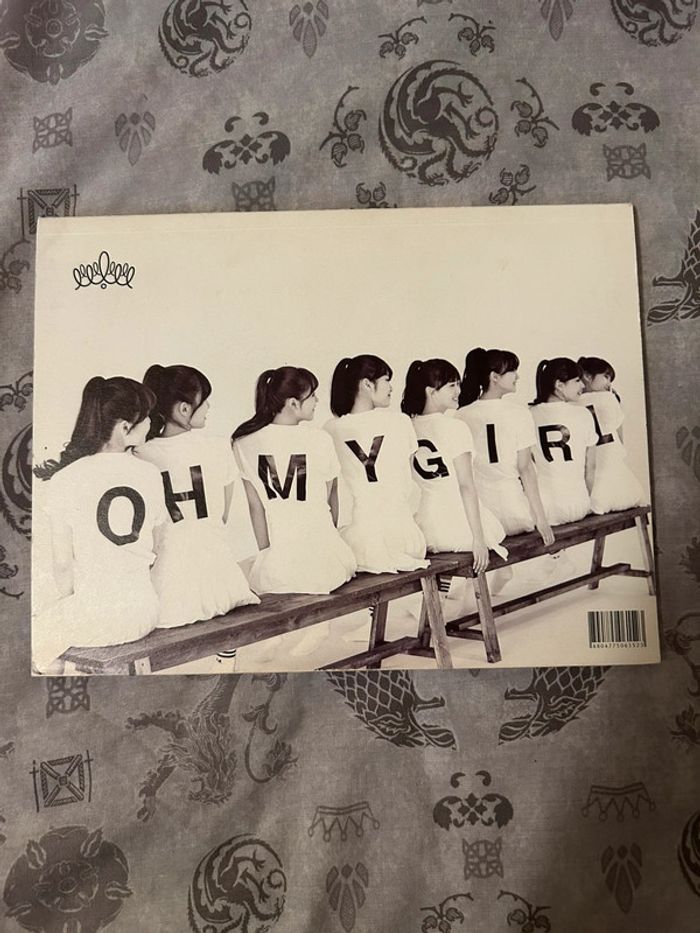 Livre : Oh My Girl + 1 carte + CD - photo numéro 2