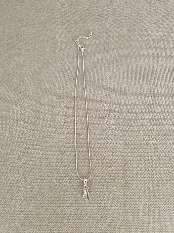 Collier argenté avec sa boîte - photo numéro 10