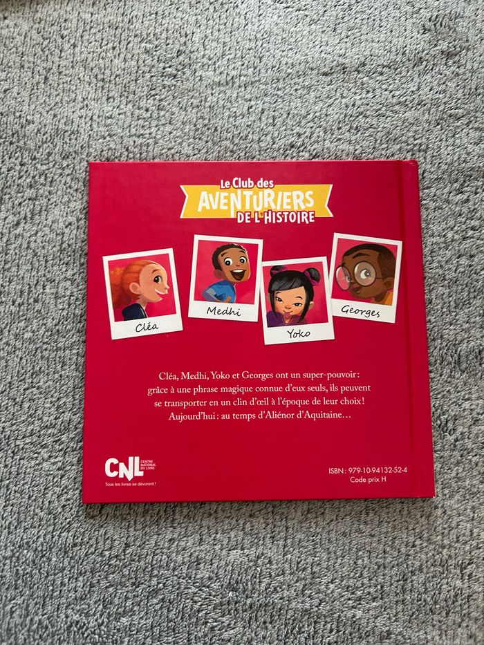 Livre McDo « Les troubadours d’Aliénor » Collection « Le club des aventuriers de l’histoire » 2018 Le livre est un peu abîmé à l’extérieur mais en parfait état à l’intérieur - photo numéro 2