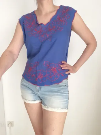 Haut été fleuri brodé