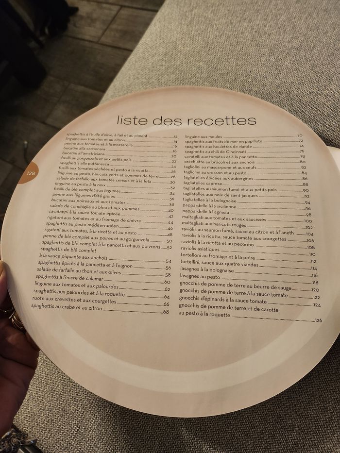 Livre vive les pâtes spécial grandes tablées larousse - photo numéro 4