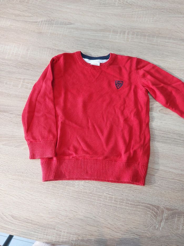 Pull rouge