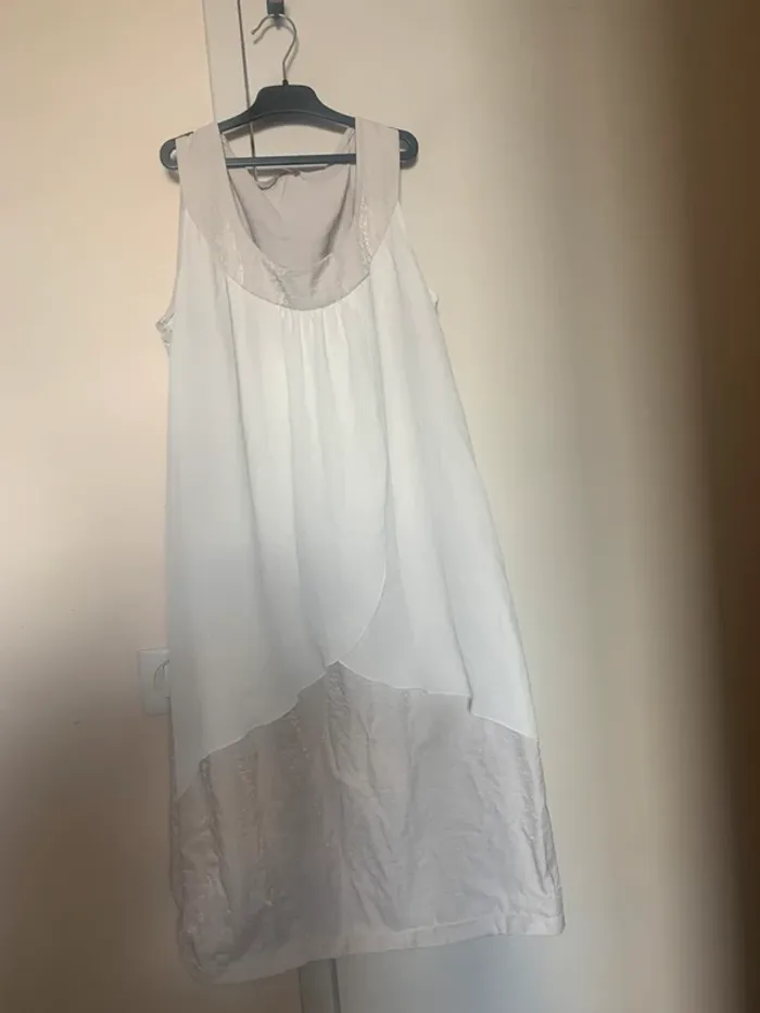 Robe blanche et mordoré