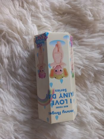 Sonny angel hippers i love rainy day