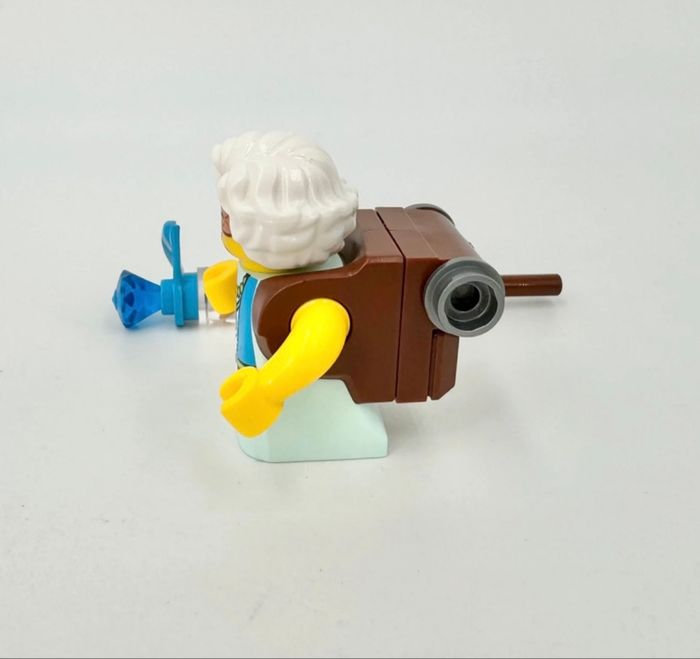 Lego Figurines Dreamzzz : Mme Castillo (visage double), sac à dos brun et argenté équipée - NEUF - photo numéro 5