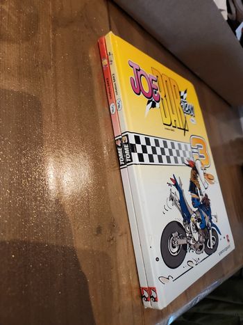 Lot de 2 bande dessinée : Joe Bar team