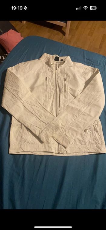 Veste d’eté blanche 10 ans