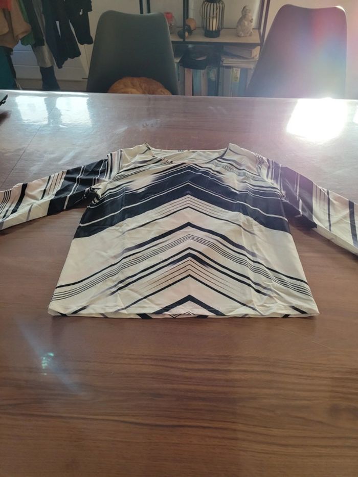 3 blouses femme taille 36 - photo numéro 9